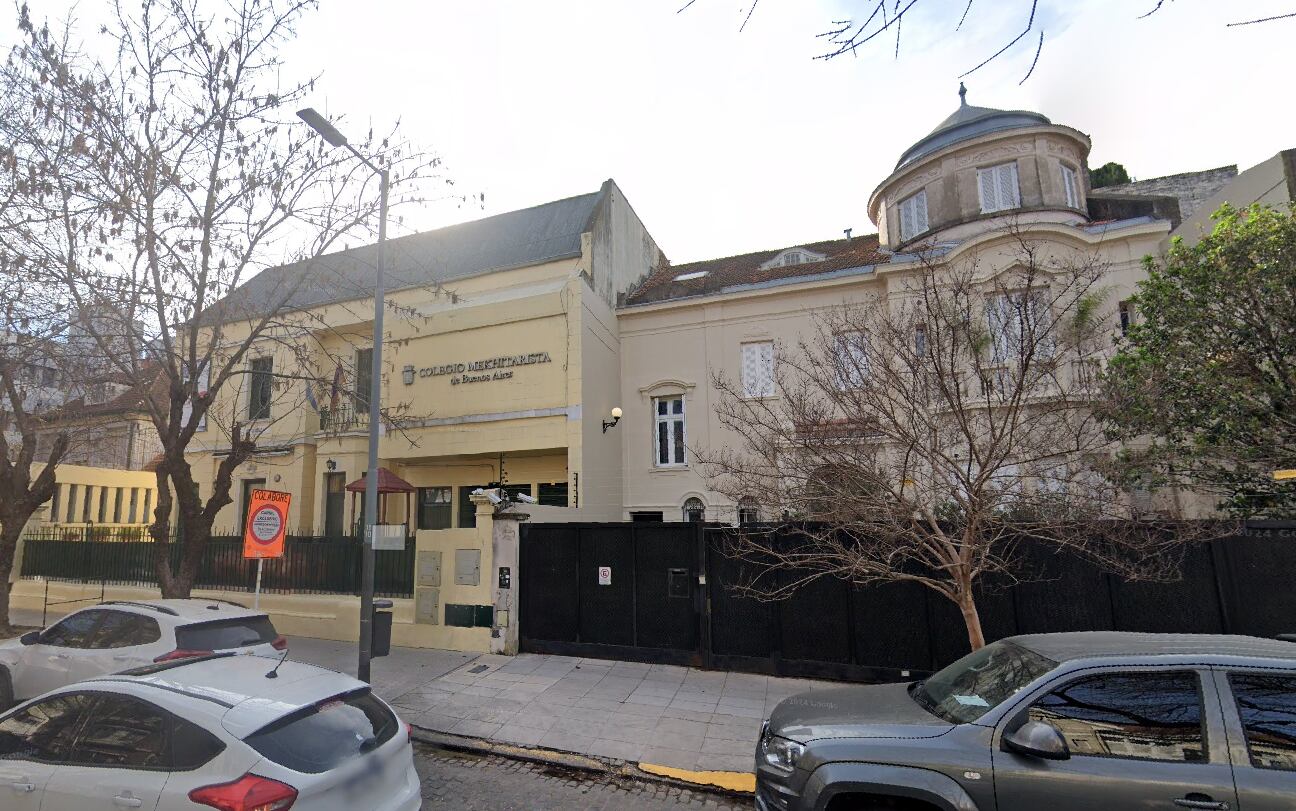 El colegio armeno Mekhitarista, lindera a la propiedad, es uno de los interesados por adquirir la casa pero el dueño rechazó su oferta