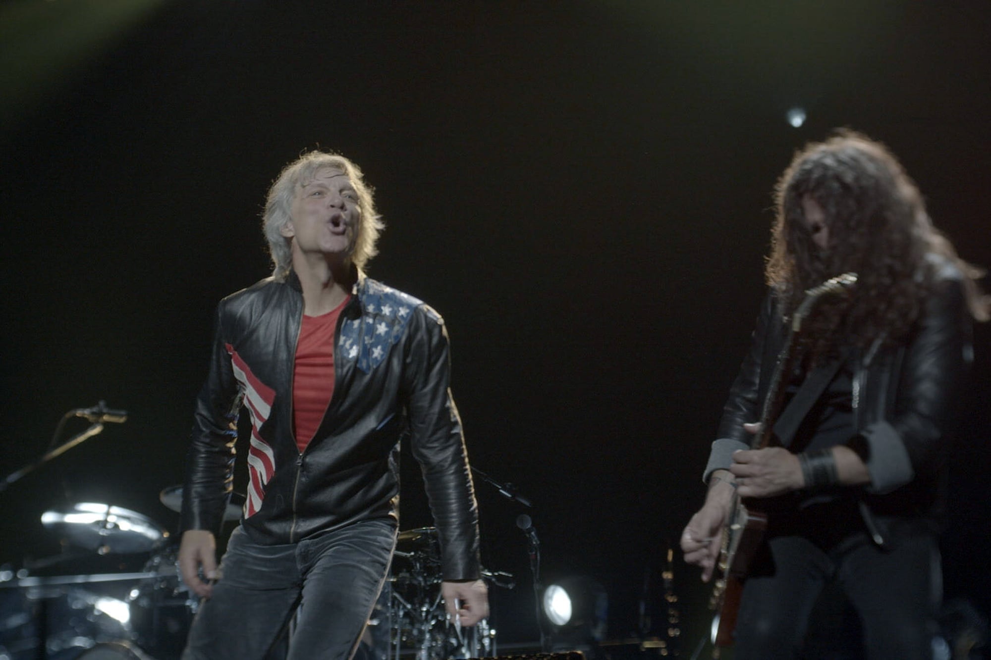 Jon Bon Jovi hace racconto y sigue adelante con su carrera como líder de una de las bandas que revolucionó la escena rockera hacia fines de los 80