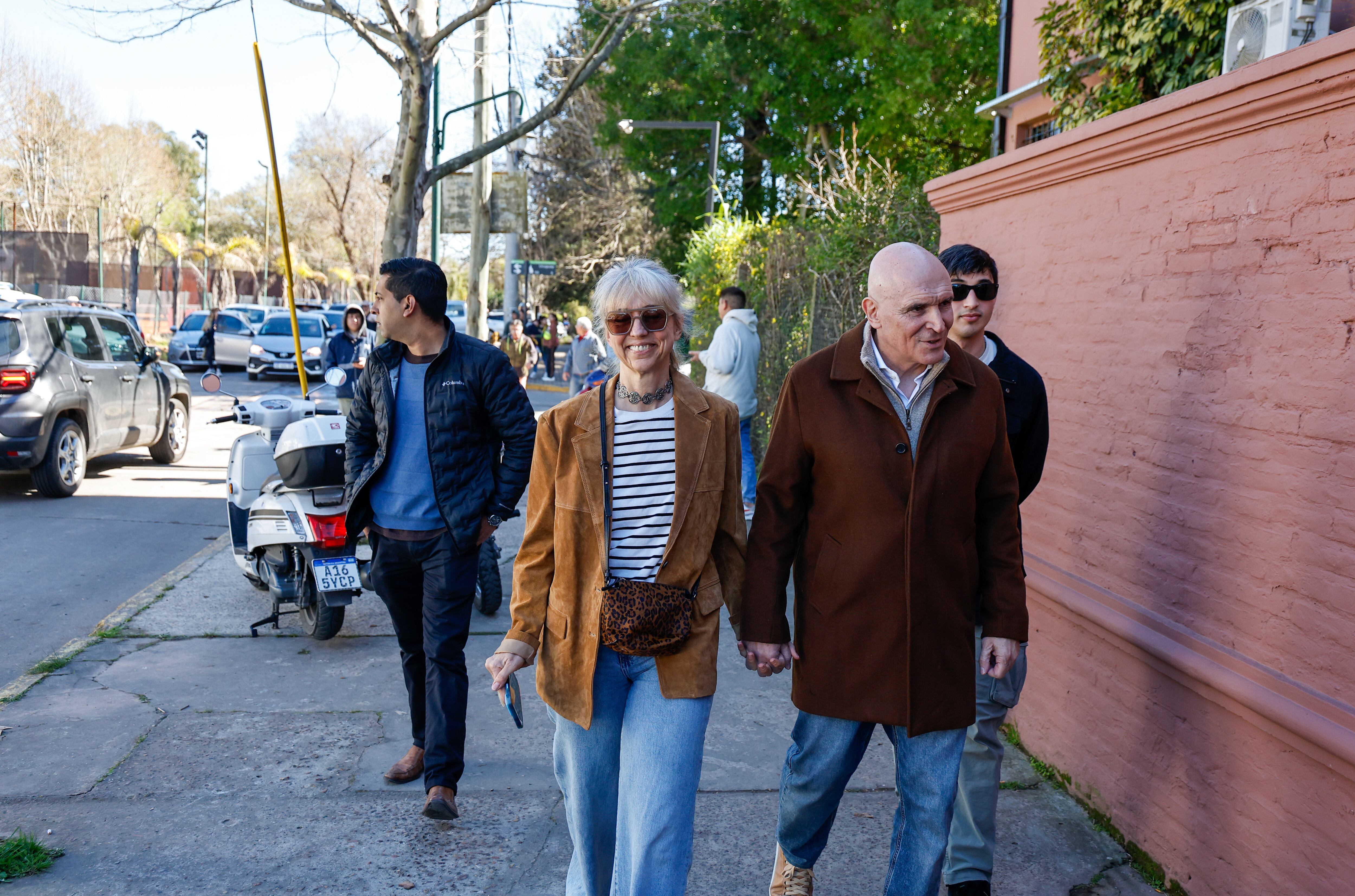 Espert junto a su esposa.