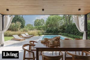 En tres meses lograron un quincho con gran diseño y comodidades que hacen innecesario ir y volver a la casa principal