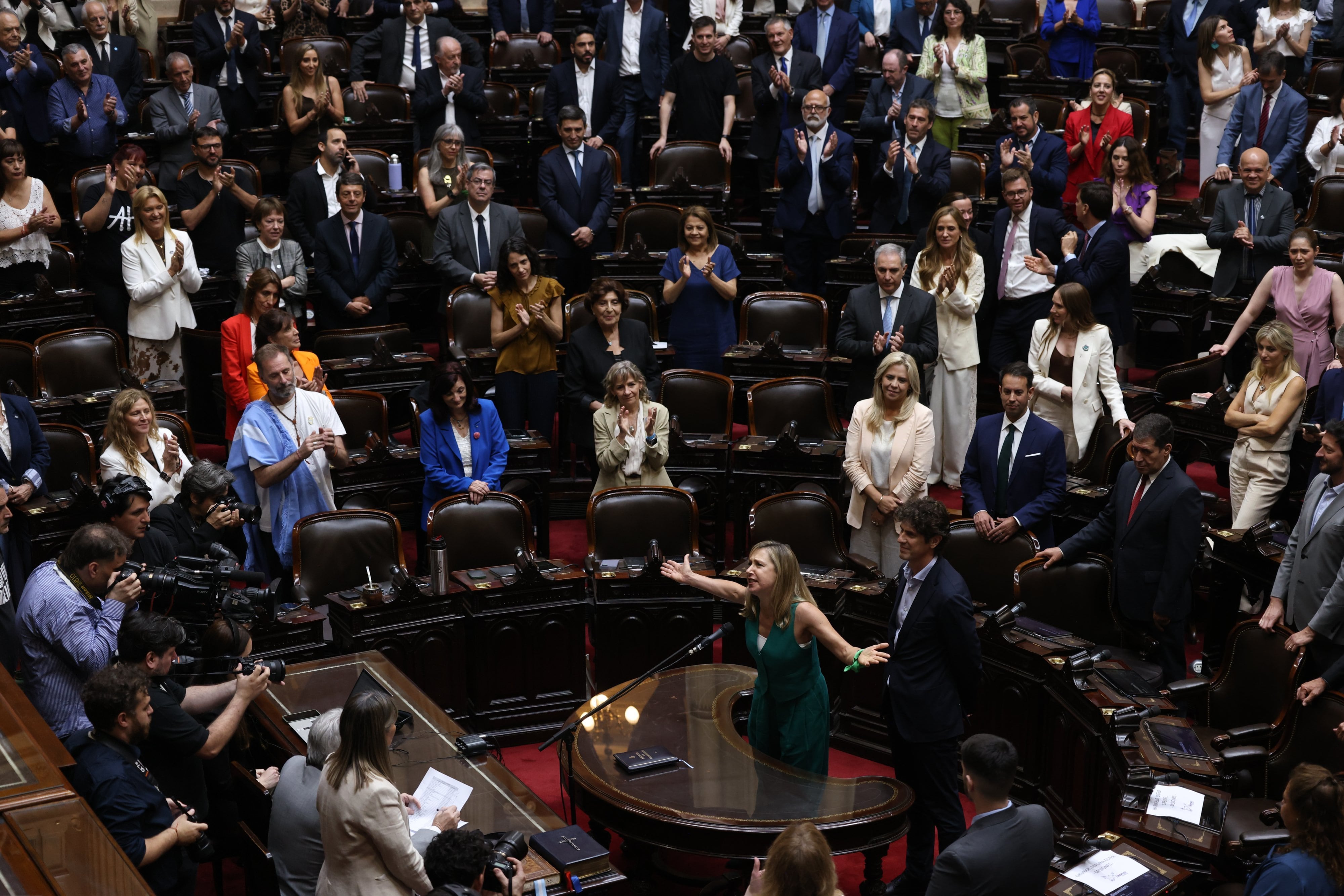 Cartas: Triste espectáculo, estoy con ellos, significado de la Navidad