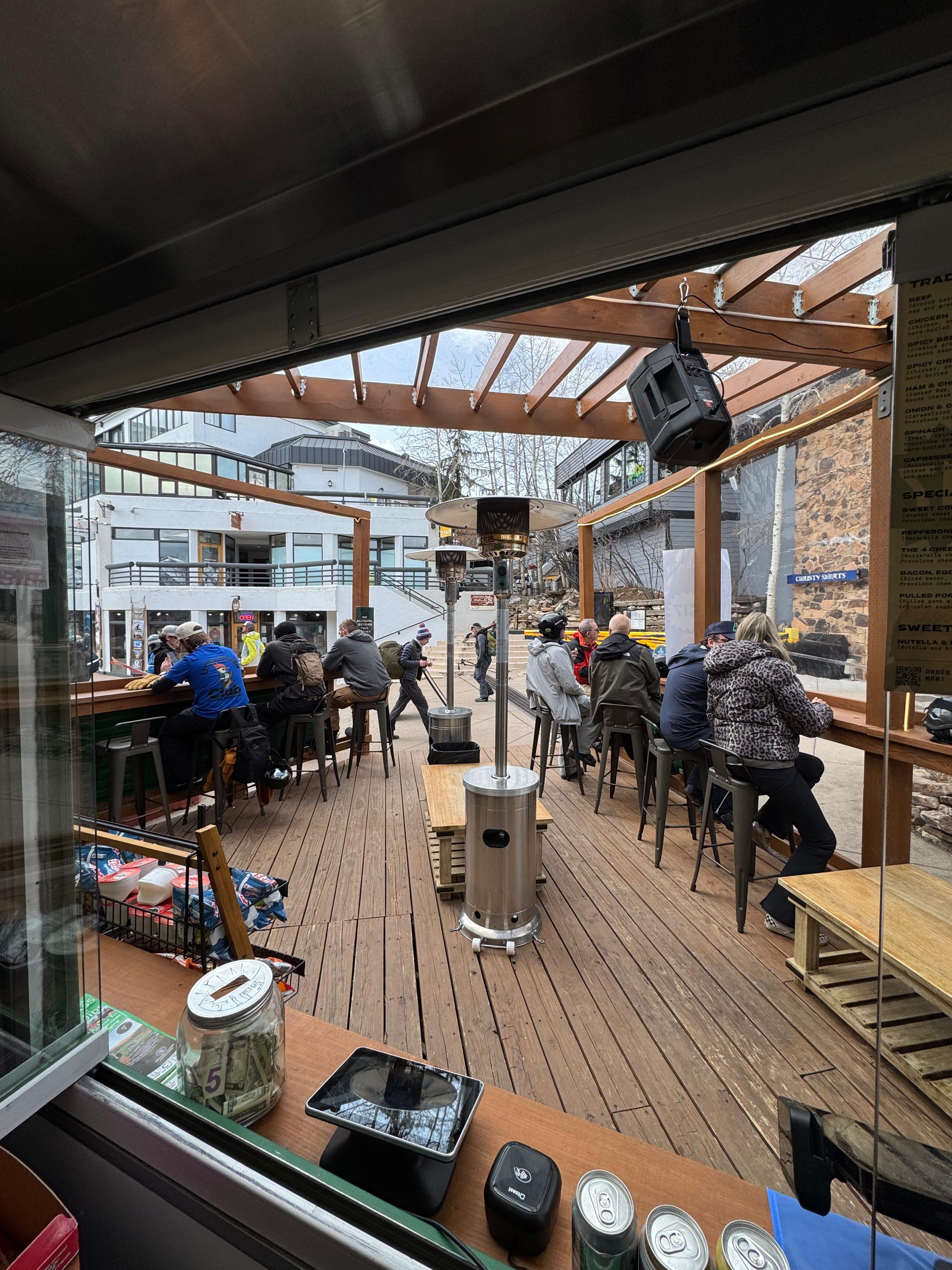 Los locales de empanadas permanecerán abiertos incluso en la temporada de verano para aprovechar la segunda oleada de turistas