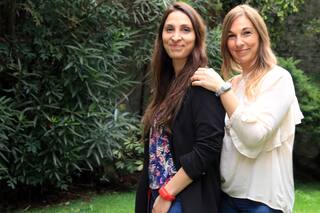 Negocio en plena pandemia. Crearon brazaletes sanitizantes de industria nacional