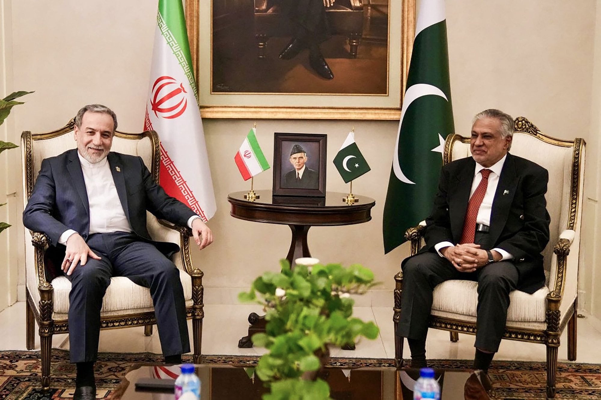 Las negociaciones entre EEUU e Irán, mediadas por Pakistán, continúan estancadas
