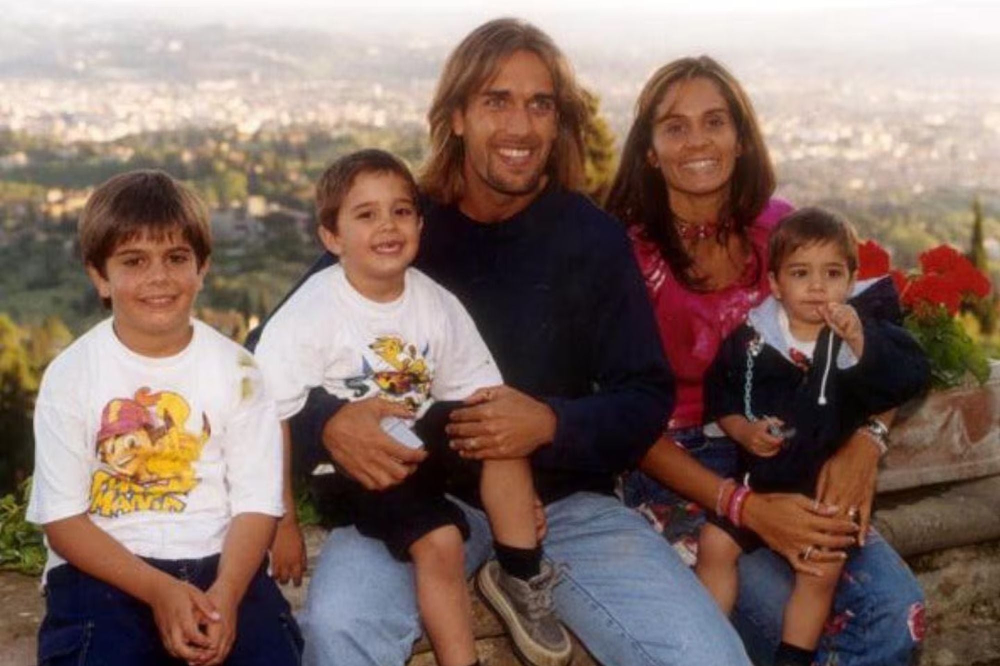 Se coló en su fiesta de 15 y se enamoraron: la historia de amor de 33 años de “El Batigol” e Irina Fernández