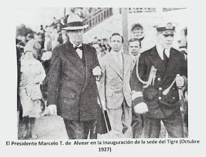 30 de octubre de 1927. El club inauguró su sede con el presidente Marcelo Torcuato de Alvear entre los invitados. Las crónicas hablaron de una “brillante fiesta social”, con la escalinata colmada y la institución echando raíces en Tigre