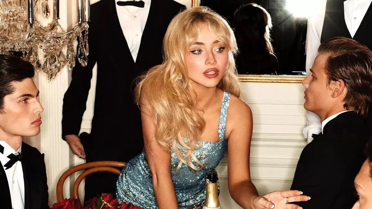 Sabrina Carpenter, la chica audaz del pop, también un fenómeno del momento