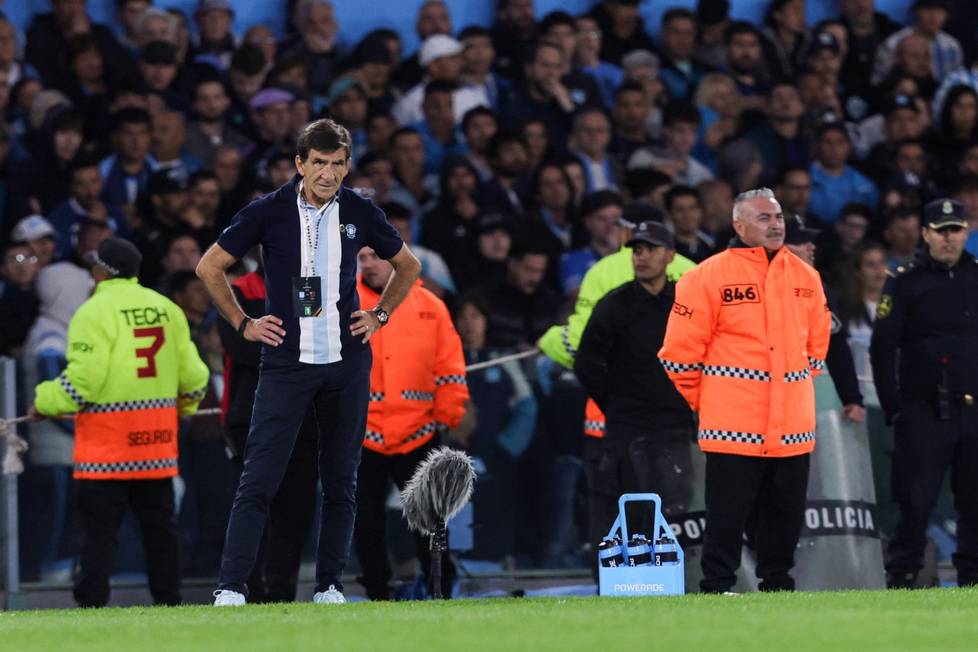 Gustavo Costas felicitó a sus jugadores, agradeció a los hinchas y se clavó un puñal por no llegar a la final