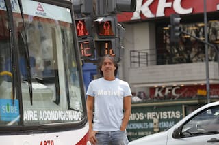 La historia del semáforo con cuenta regresiva, un aliado de los peatones