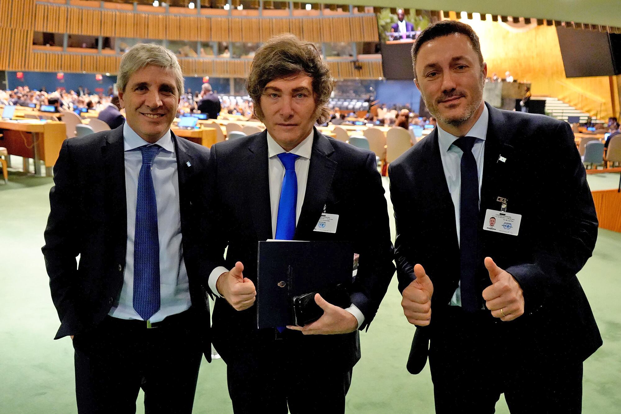 Luis Caputo, Javier Milei y Luis Petri, en la Asamblea General de la ONU para el discurso del Presidente, el miércoles pasado, en Nueva York.