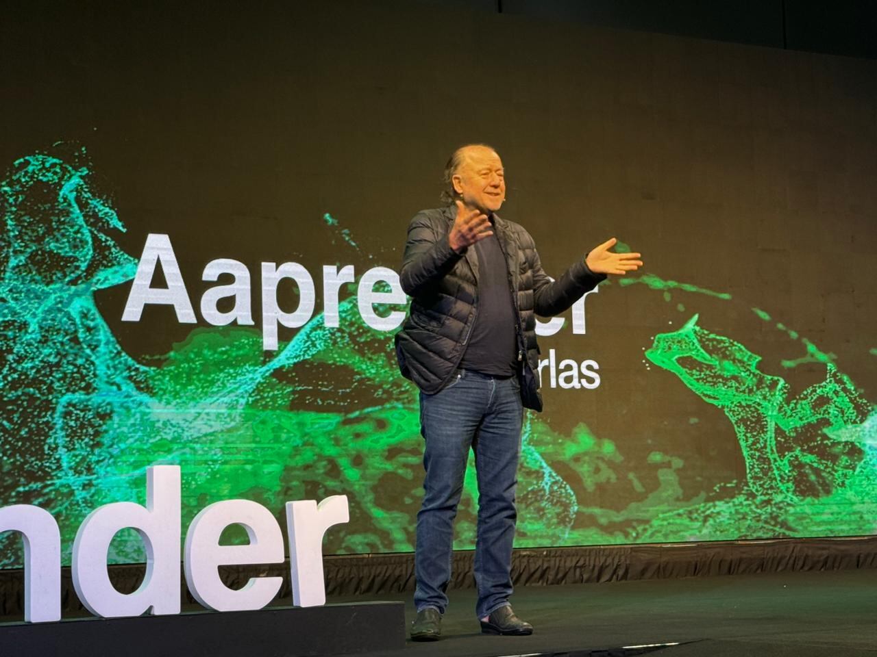 “La cena es la celebración del día; la celebración de cuando se faena un animal, en esas fiestas de los pueblos. Hay millones de personas dedicadas a diseñar nuestra cena: los que siembran, cuidan ganado, los que producen leche y huevos. Está bueno que produzcamos y que conectemos