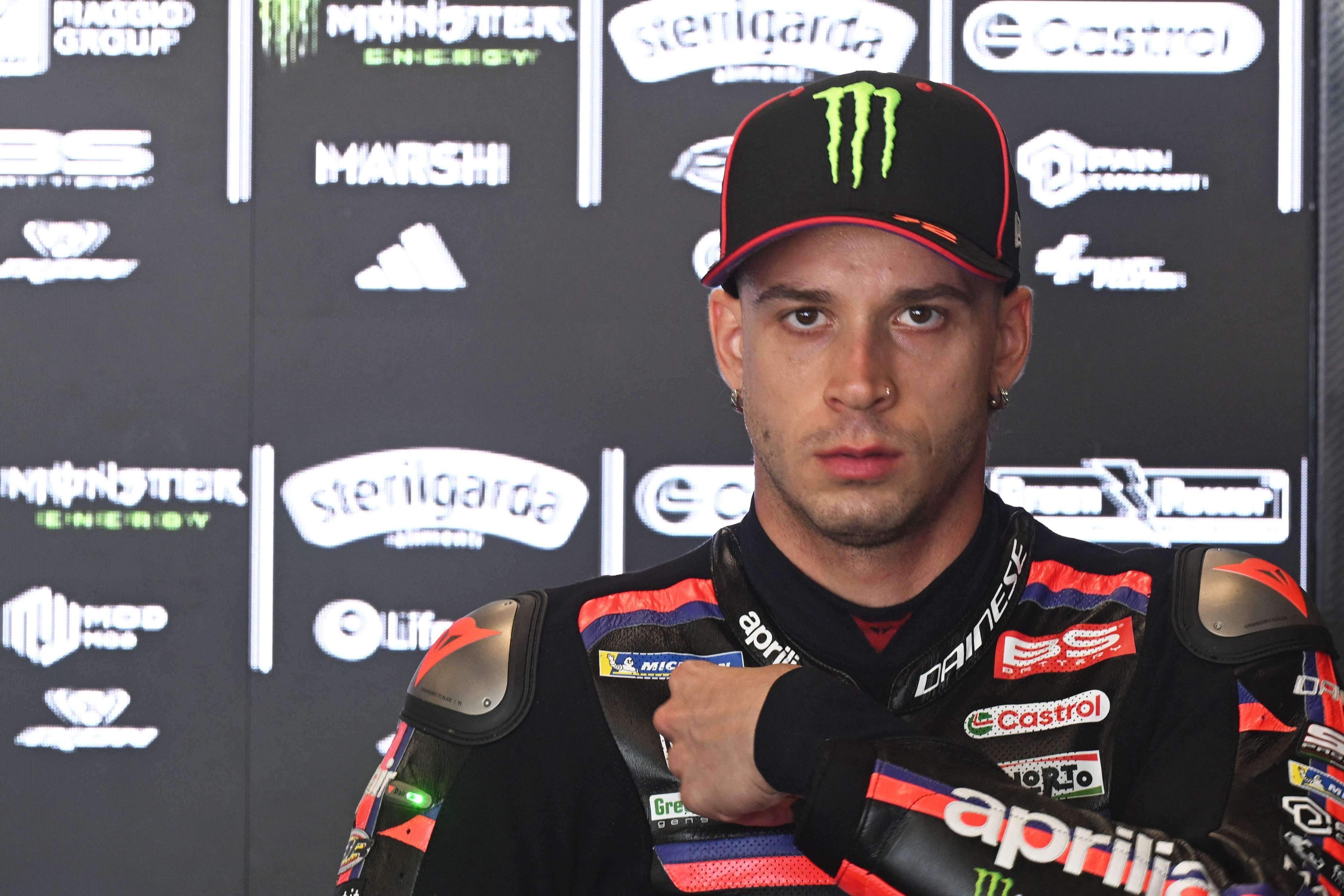 Bezzecchi, líder del Mundial de MotoGP y piloto de Aprilia Racing, se excedió en su reacción; eso le costó caro en lo deportivo.