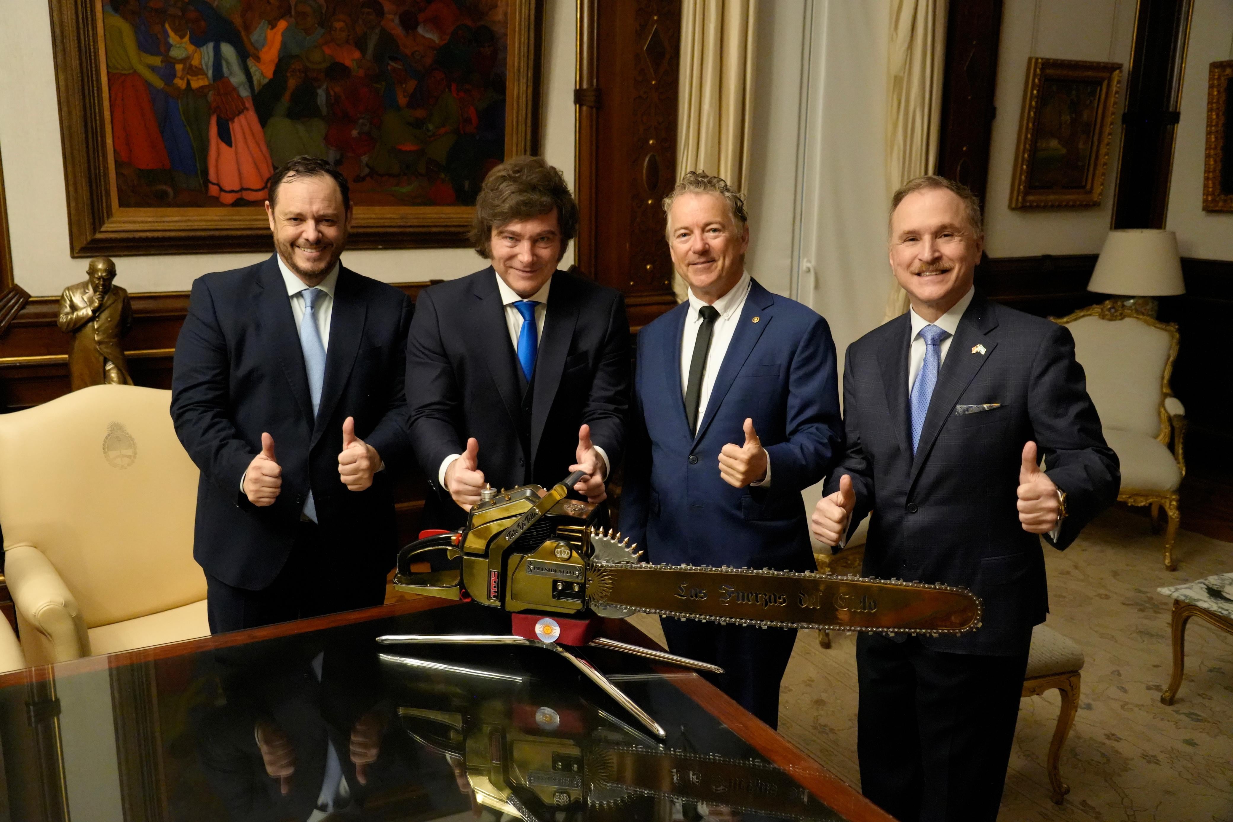 Demian Reidel, el presidente Milei, el embajador Peter Lamelas y el senador Rand Paul.