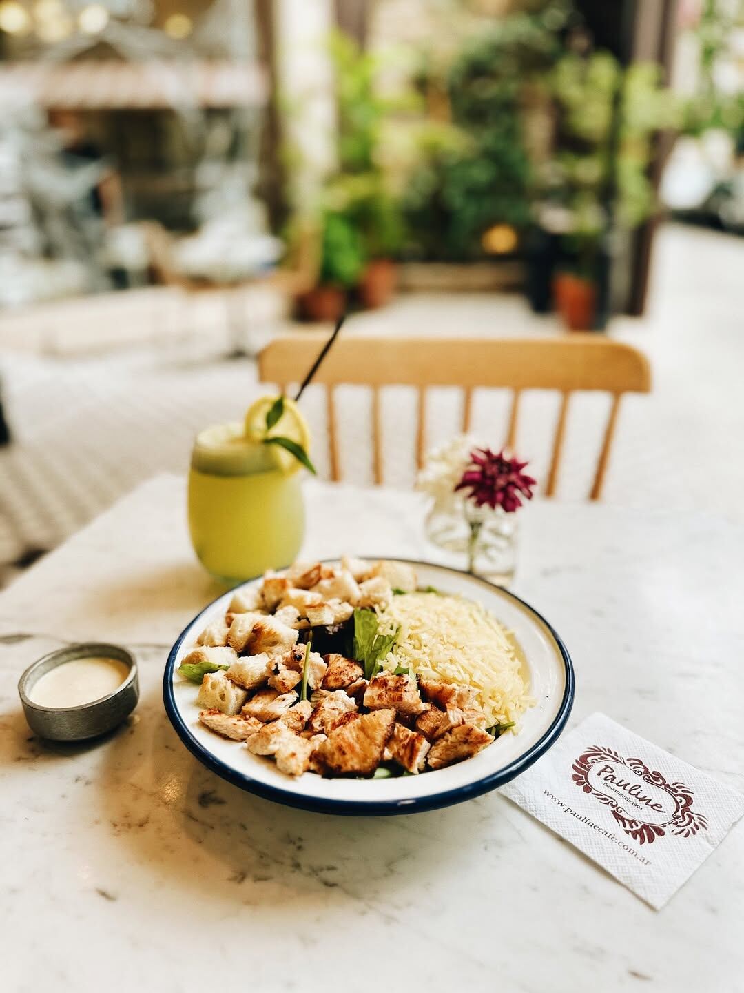 Pauline ofrece almuerzos frescos y livianos