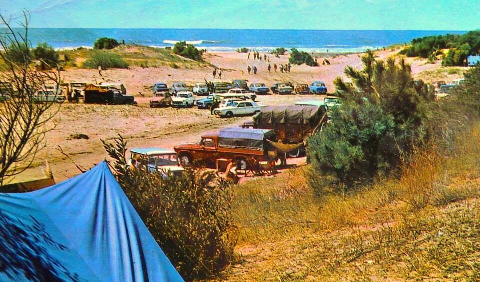 Cámping en los médanos de Villa Gesell, a fines de los años '60