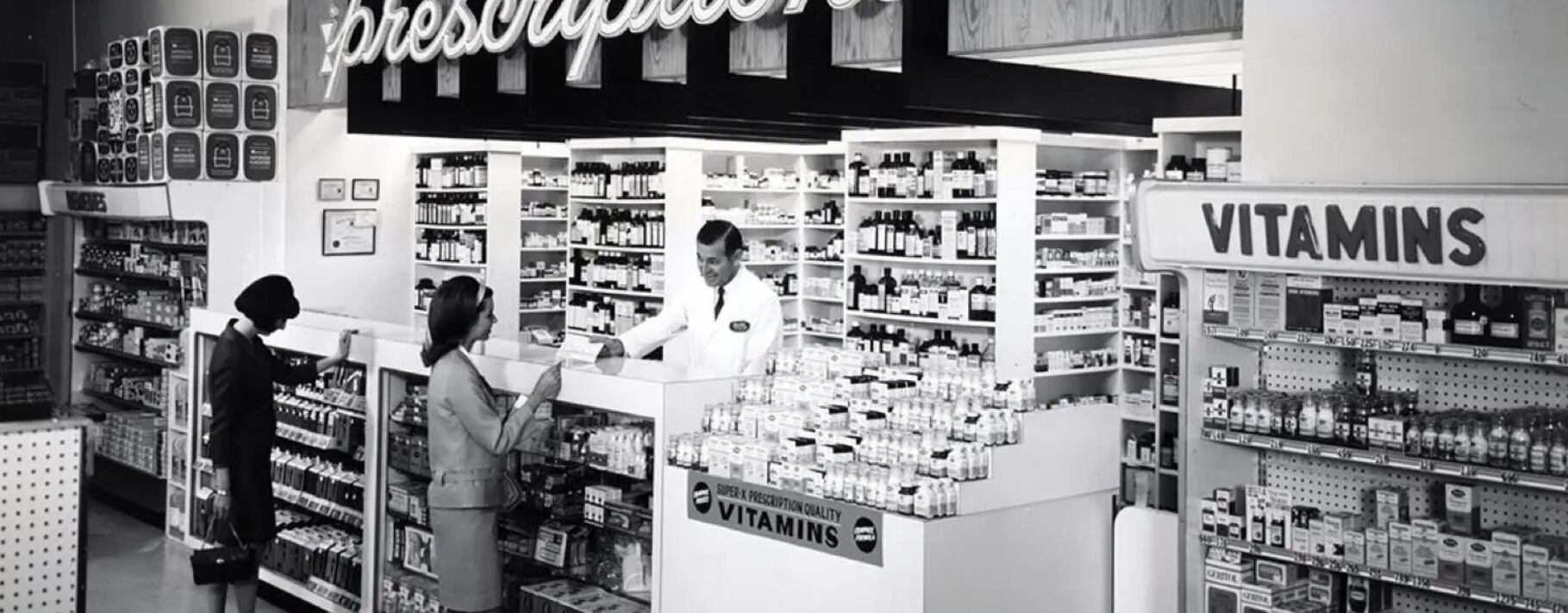 Inicios de las tiendas Kroger, cuando comenzaron a ofrecer productos de farmacia.