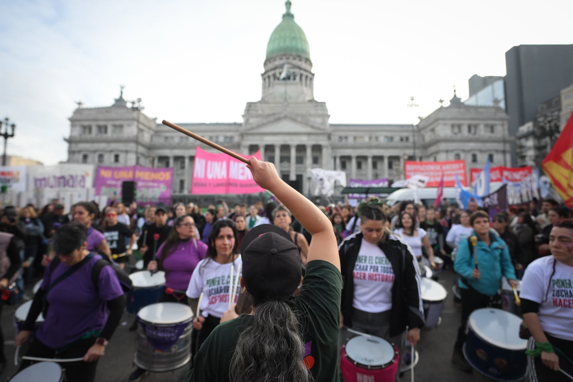 Marcha Ni Una Menos: más mujeres se congregan frente al Congreso contra la violencia de género