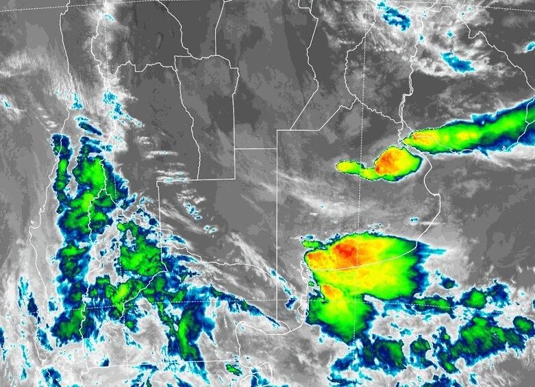 Hay alerta amarilla y naranja por una ciclogénesis que traerá tormentas fuertes, lluvias y vientos para este miércoles