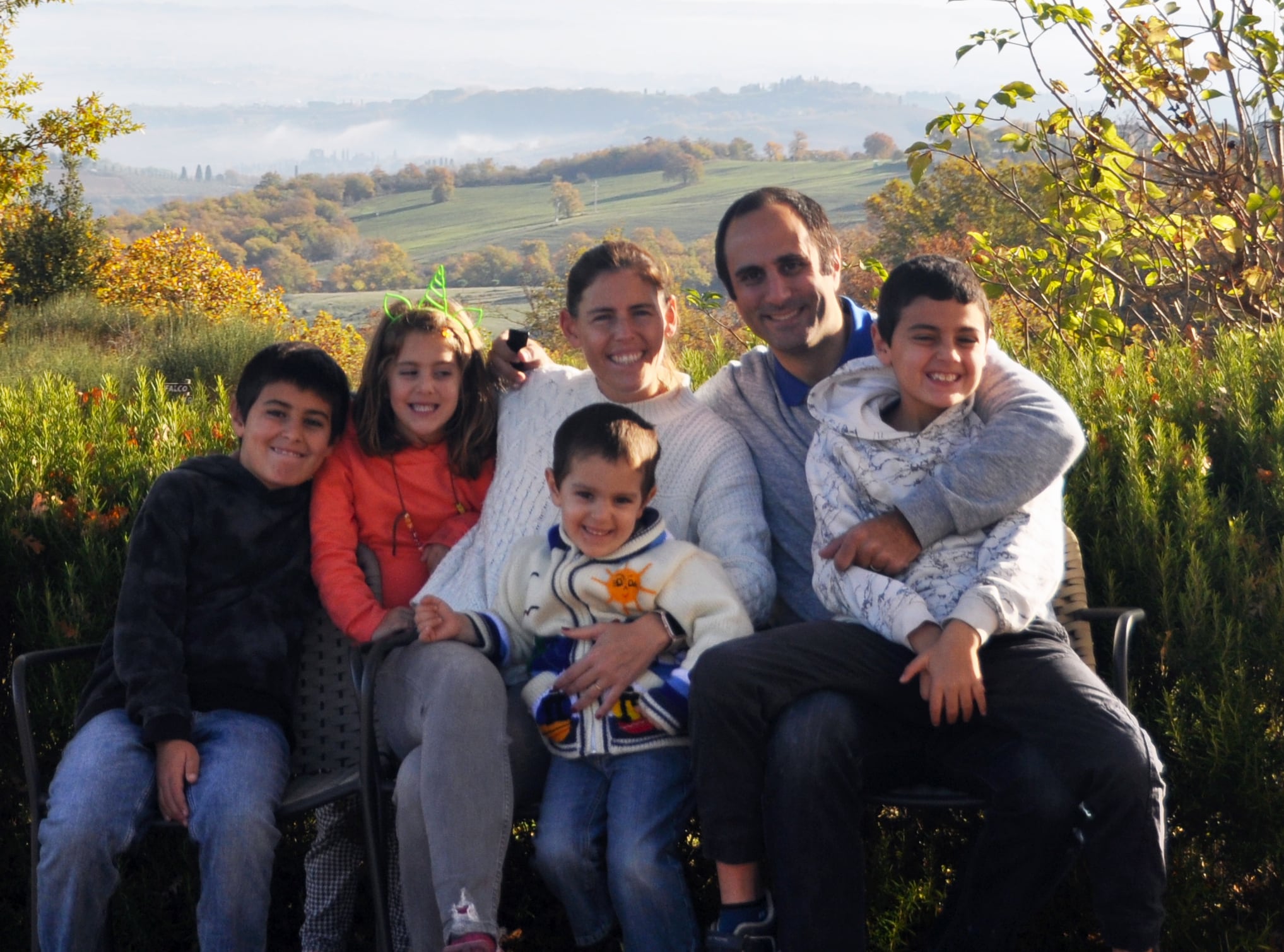 Sentía que el país ponía trabas a su hijo con discapacidad y halló calidad de vida en un lugar de ensueño: “Era agotador”