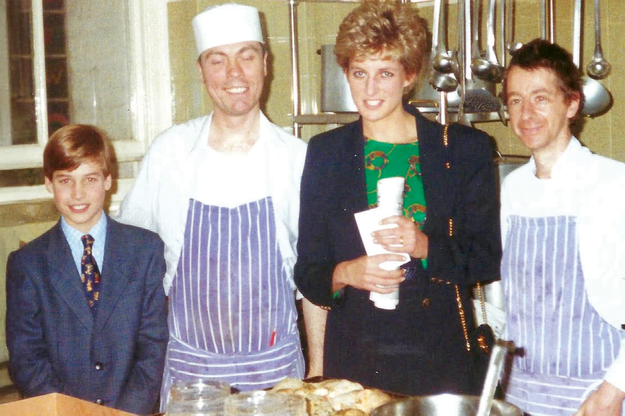 Cuando William tenía 11, su madre, Diana, lo llevó por primera vez al refugio londinense. Desde entonces, el heredero ha mantenido la tradición que inició su madre. Es, de hecho, patrono de The Passage