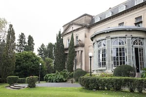 Palacio Sans Souci, el enclave bonaerense con jardines diseñados por Thays