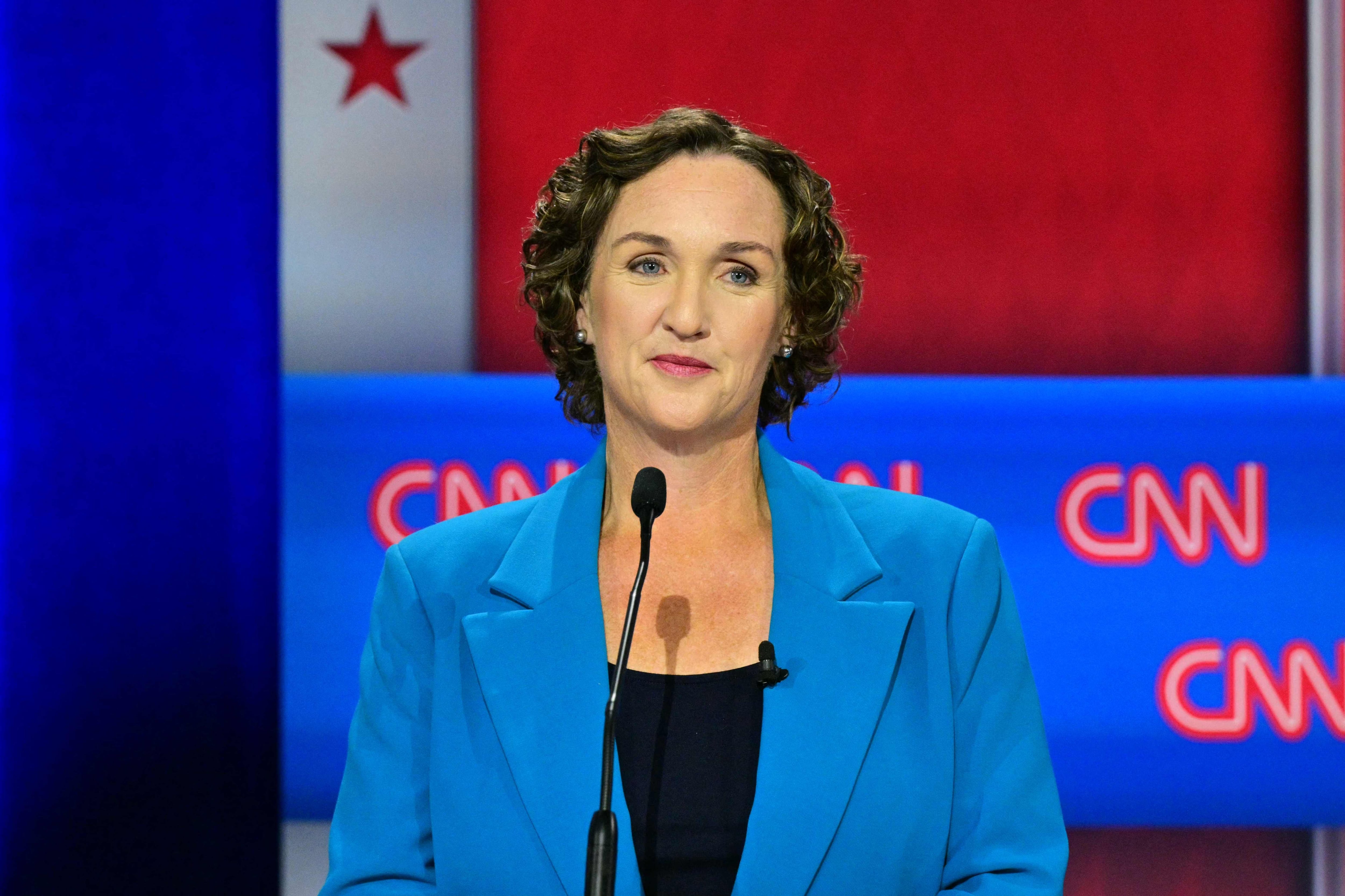 Katie Porter es profesora de derecho y especialista en protección al consumidor