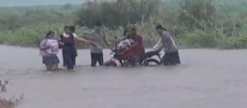 Por el agua muchas zonas quedaron intransitables