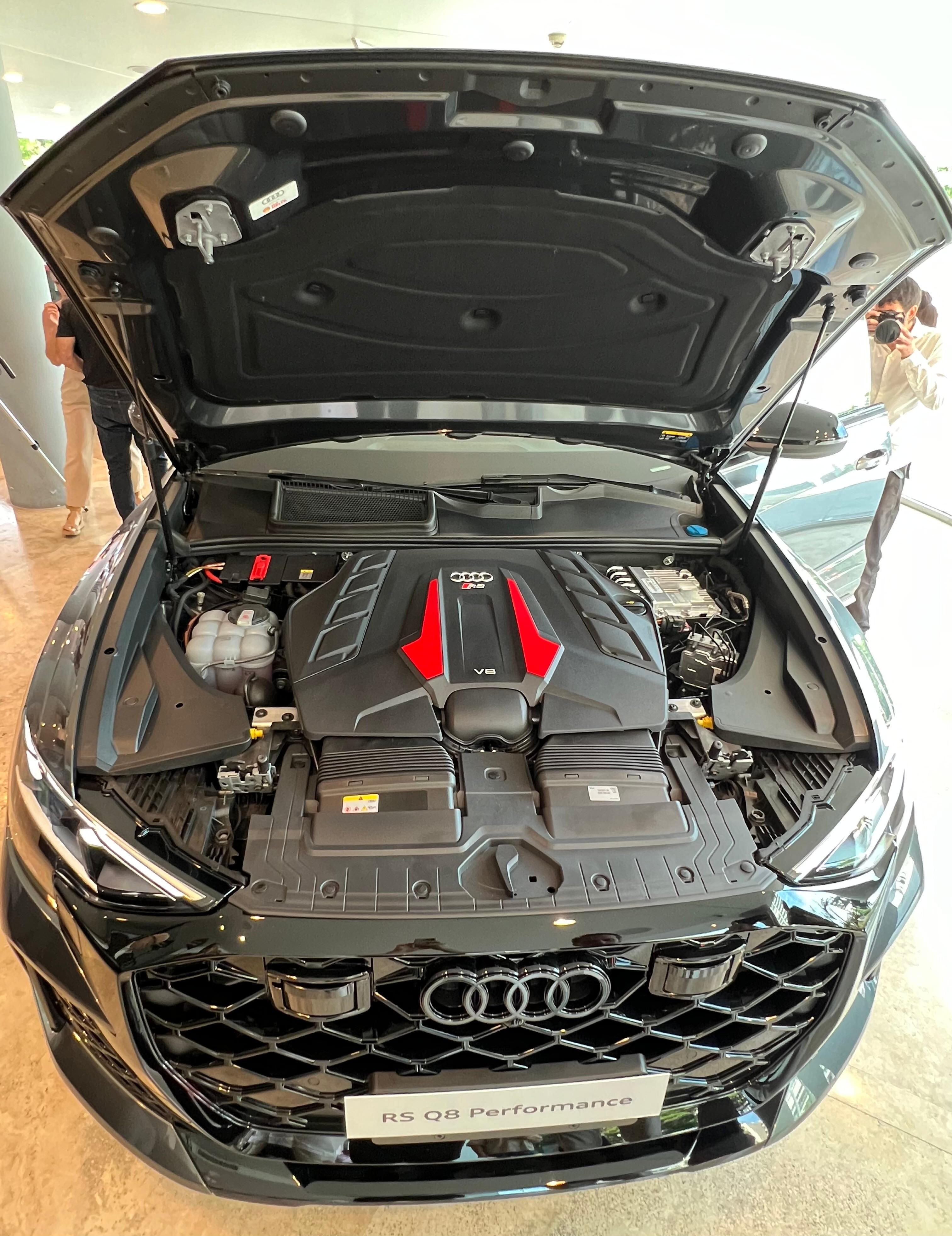 El motor V8 4.0 TFSI biturbo, que le permite contar con 640 CV y 850 Nm de torque al Audi RS Q8 Performance