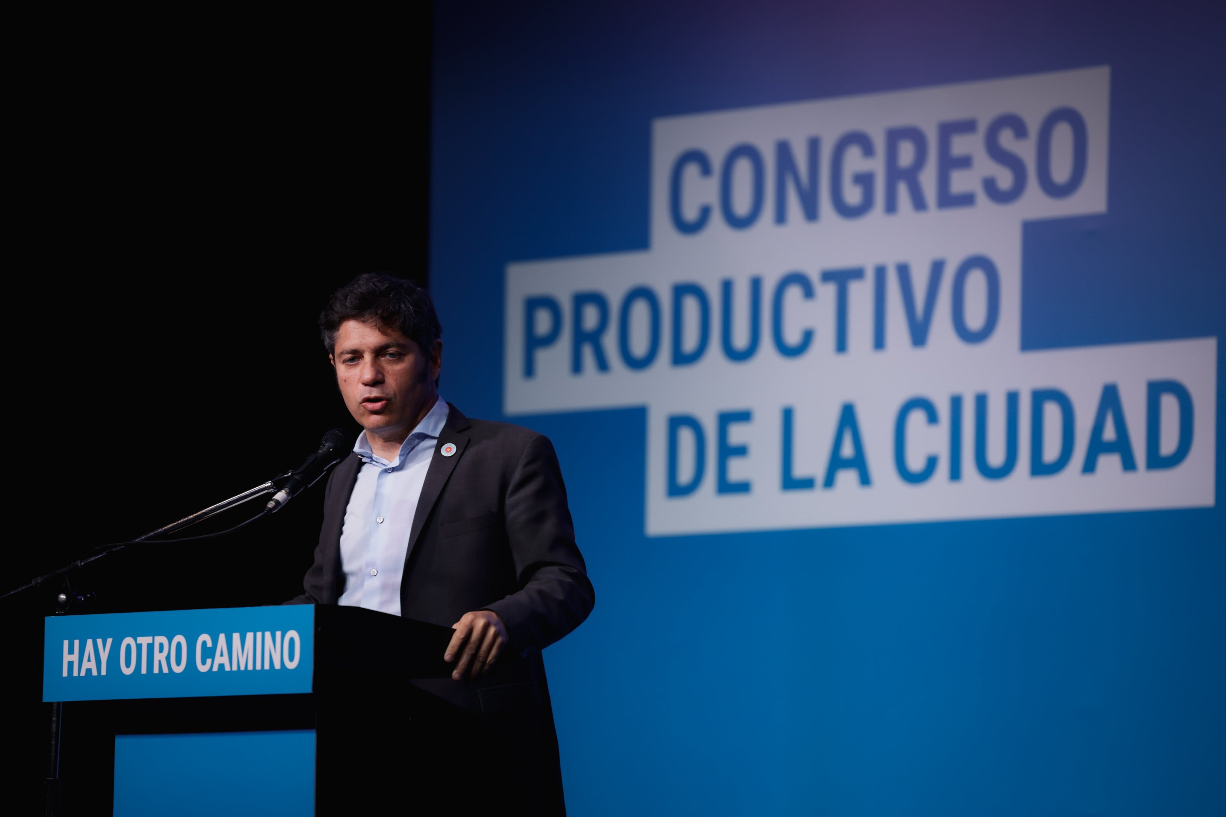 Axel Kicillof desembarcó en la ciudad de Buenos Aires con una actividad de su agrupación