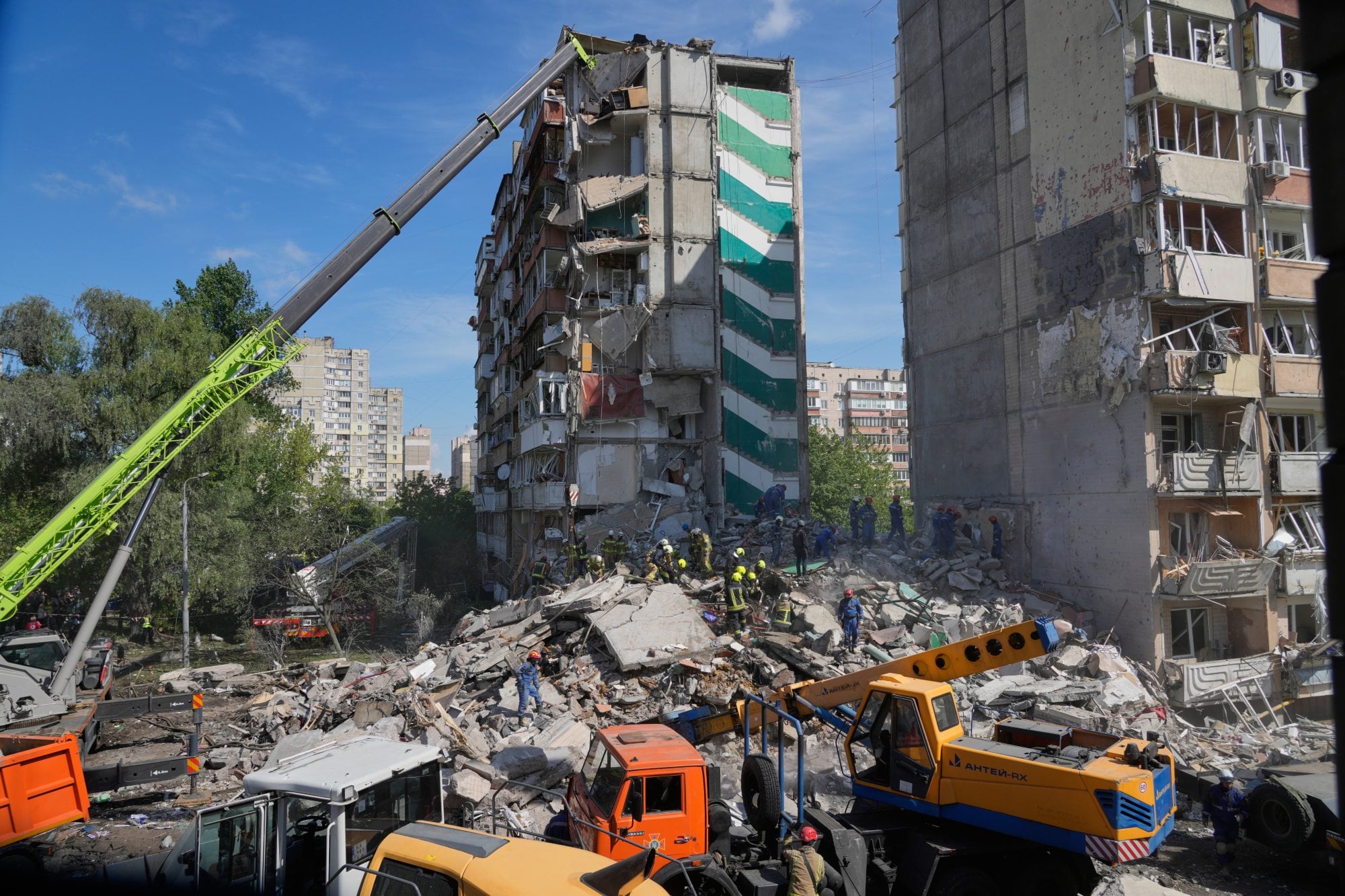 Masivo bombardeo sobre Kiev, en Ucrania (AP/Efrem Lukatsky)