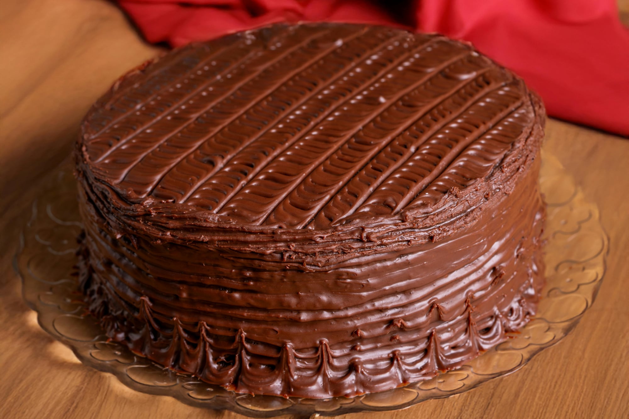 Torta húmeda de chocolate con frutos rojos: la receta ideal para San Valentín