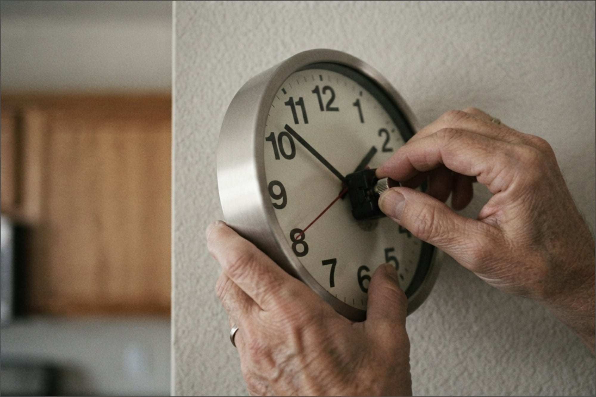 Los neoyorquinos deberán atrasar sus relojes una hora el domingo 1° de noviembre de 2026 a las 2.00 hs
