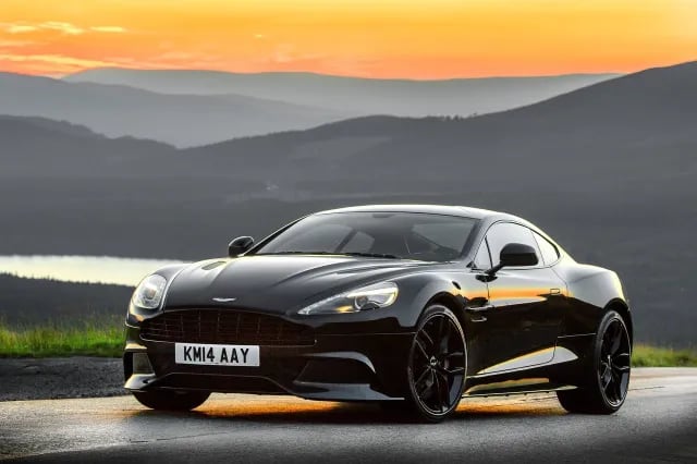Aston Martin Vanquish Carbon Edition