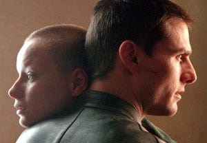 Tom Cruise y Samantha Morton, en