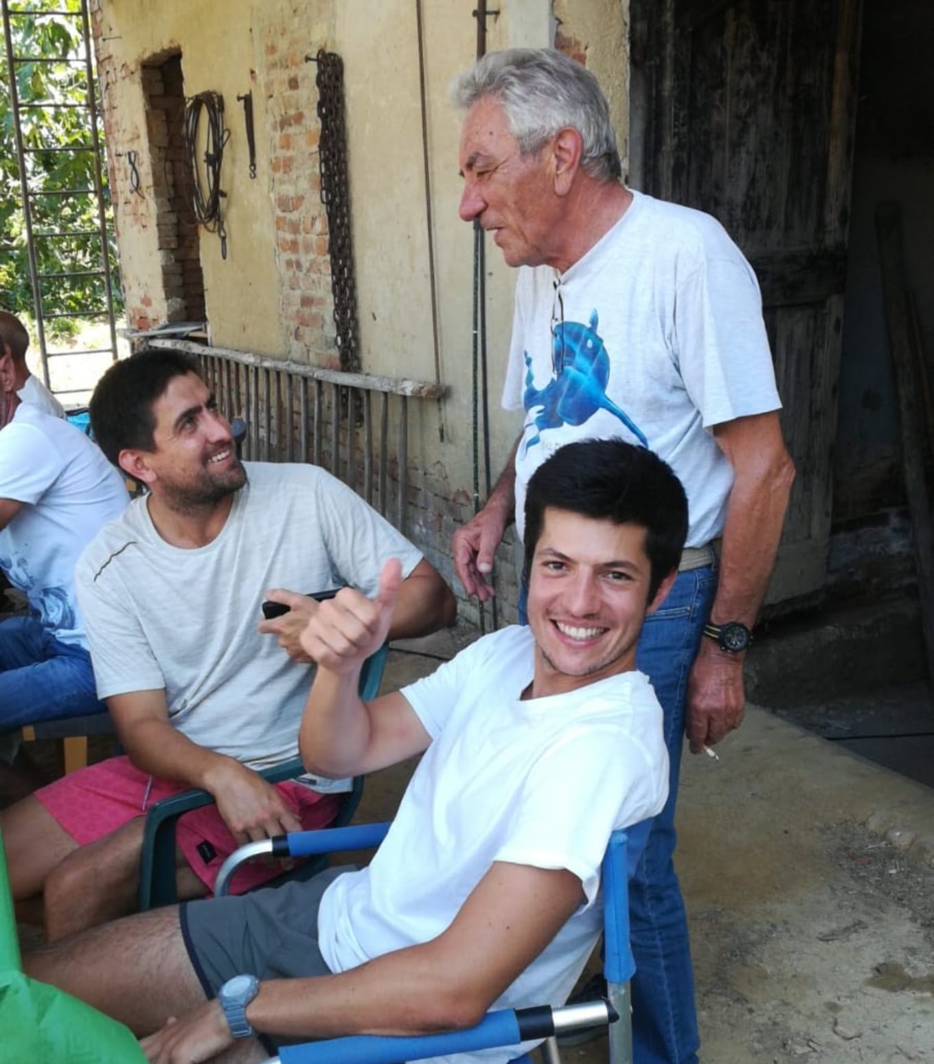 Santiago arribó sin conocer a nadie al pueblo de su abuelo, y en cuatro meses se transformó en uno más de ellos.