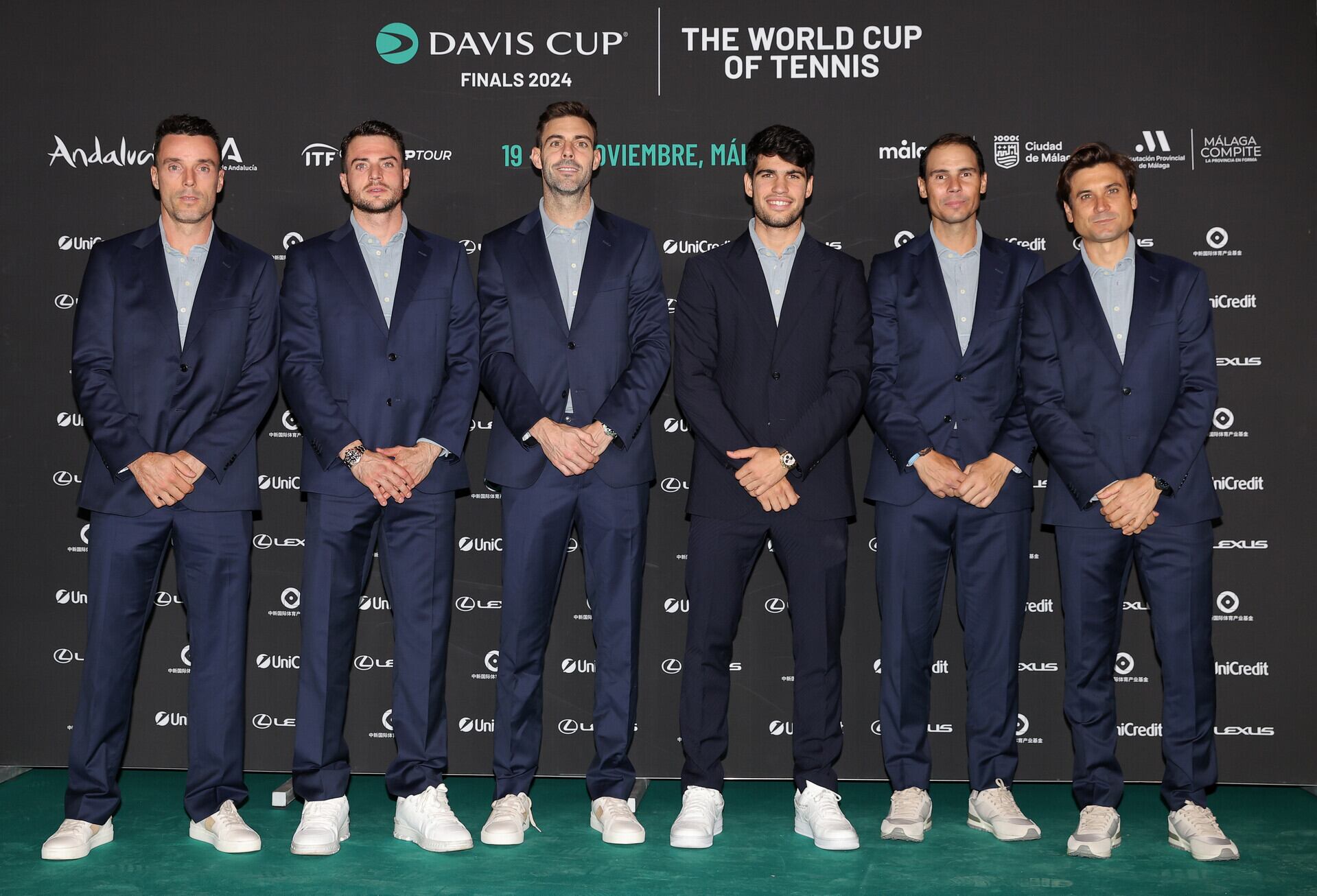 El equipo español de Copa Davis en Málaga: Roberto Bautista Agut, Pedro Martínez, Marcel Granollers, Carlos Alcaraz, Rafael Nadal y el capitán David Ferrer