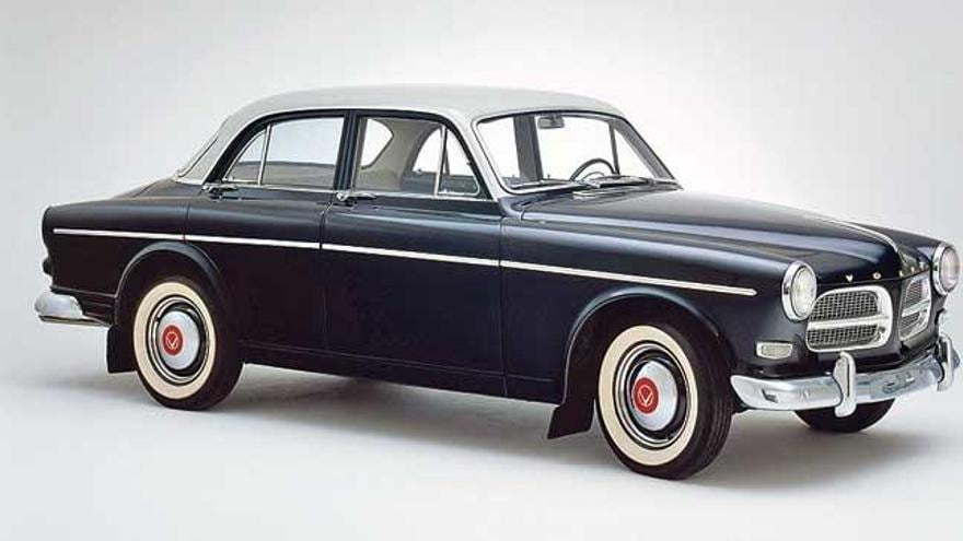 Fueron pioneros y revolucionaron la industria: desde el primer SUV hasta el modelo que debutó en los deportivos 7 Volvo Amazon (1959)