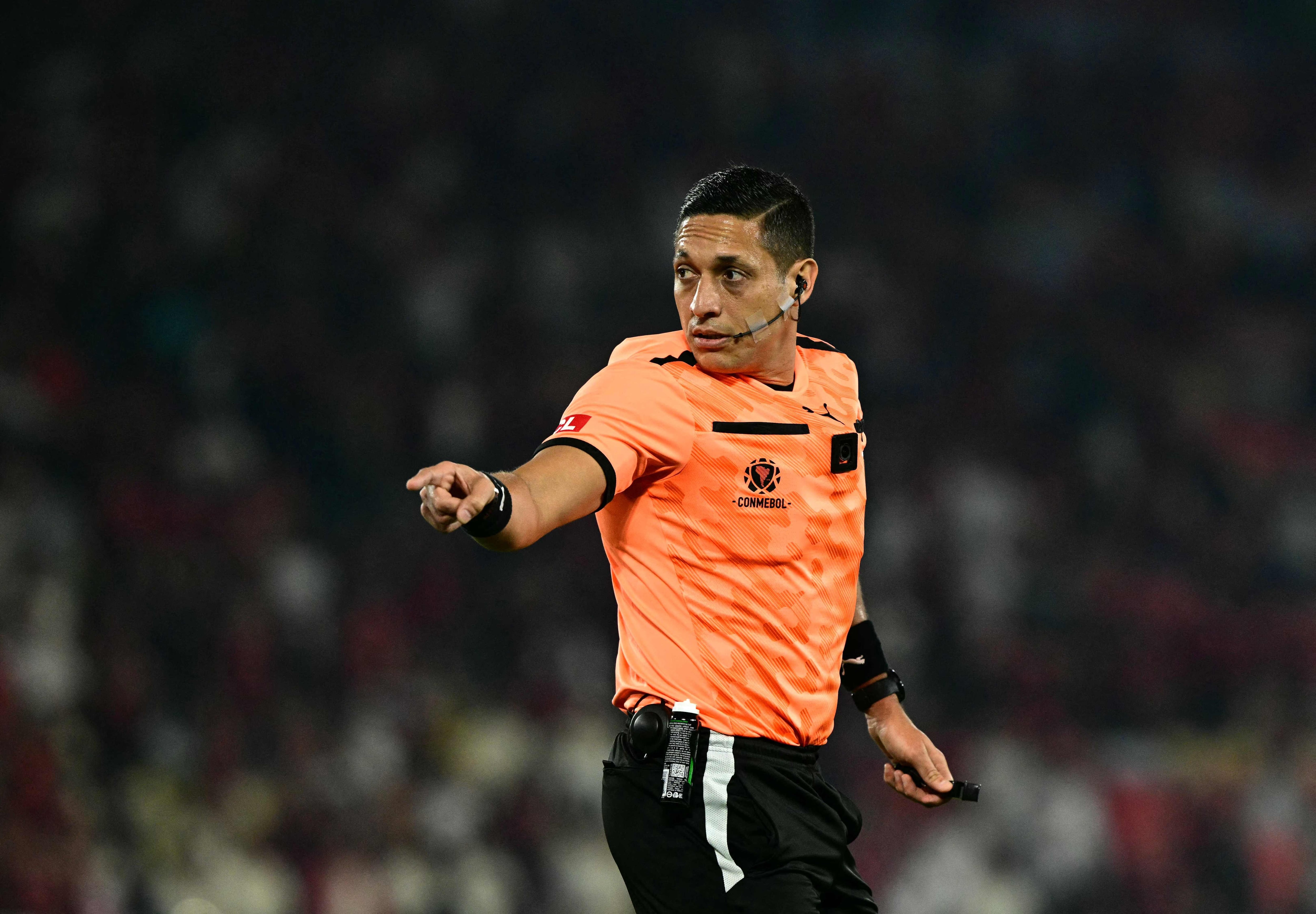 Jesús Valenzuela tiene 42 años y es de Venezuela