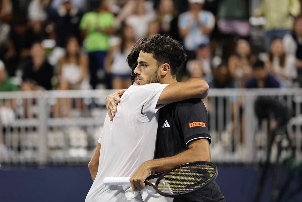 El abrazo entre Cerúndolo y Tirante al finalizar el partido