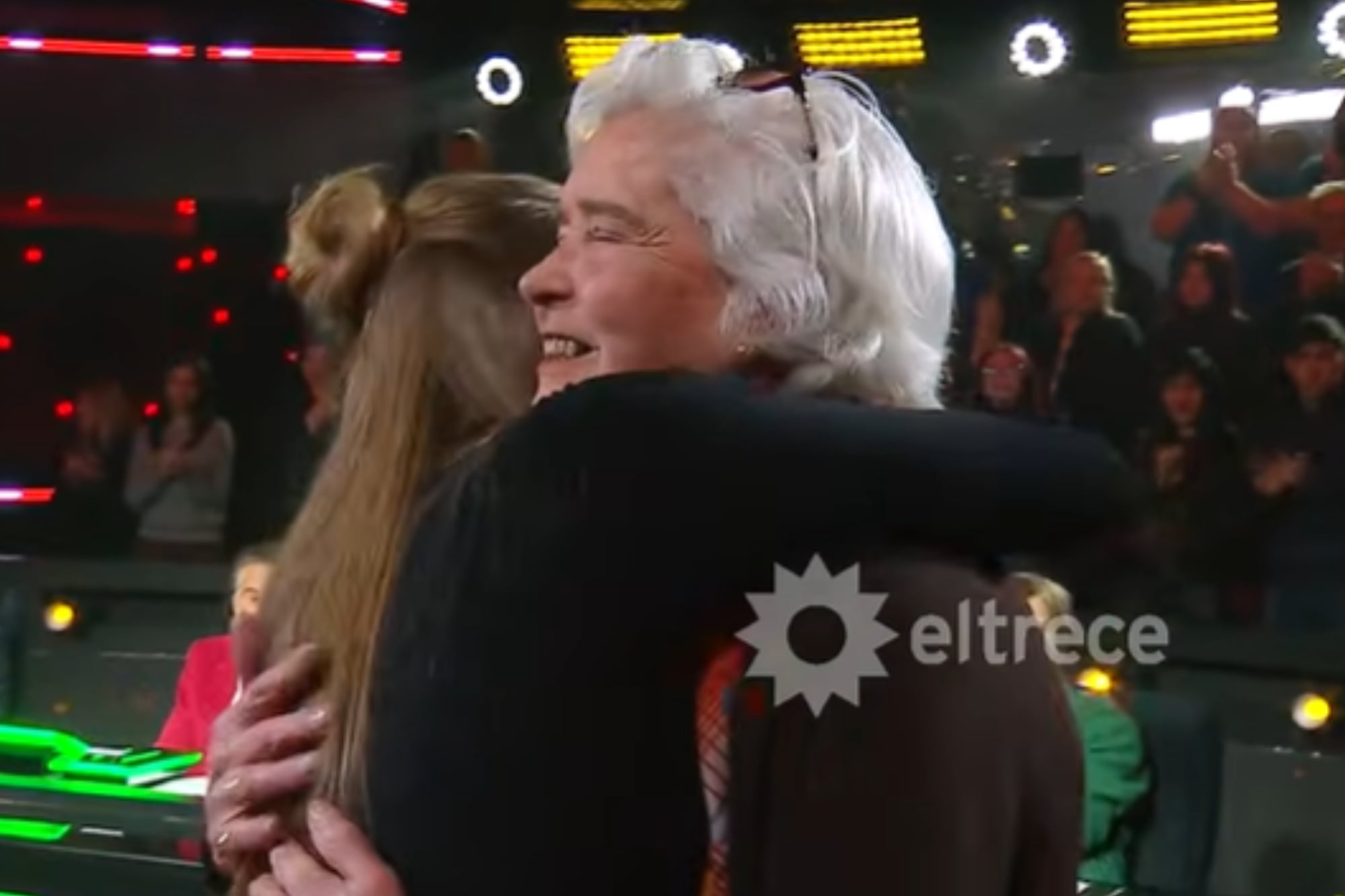 Josefina y Yiyina, sobrina nieta y tía abuela, se reunieron en Es mi sueño luego de 15 años y emocionaron a todos (Foto: Captura de video / eltrece)