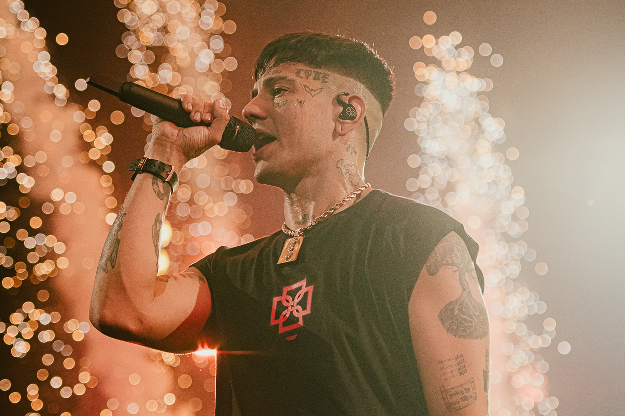 Qué sale en Buenos Aires: descuentos en comida vietnamita, una noche dorada frente al río y los shows del Movistar Arena