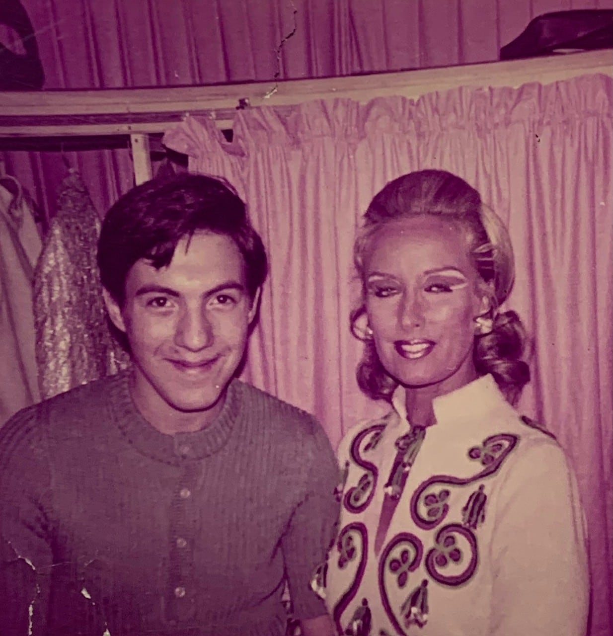 Dany Mañas, jovencísimo, junto a Mirtha Legrand