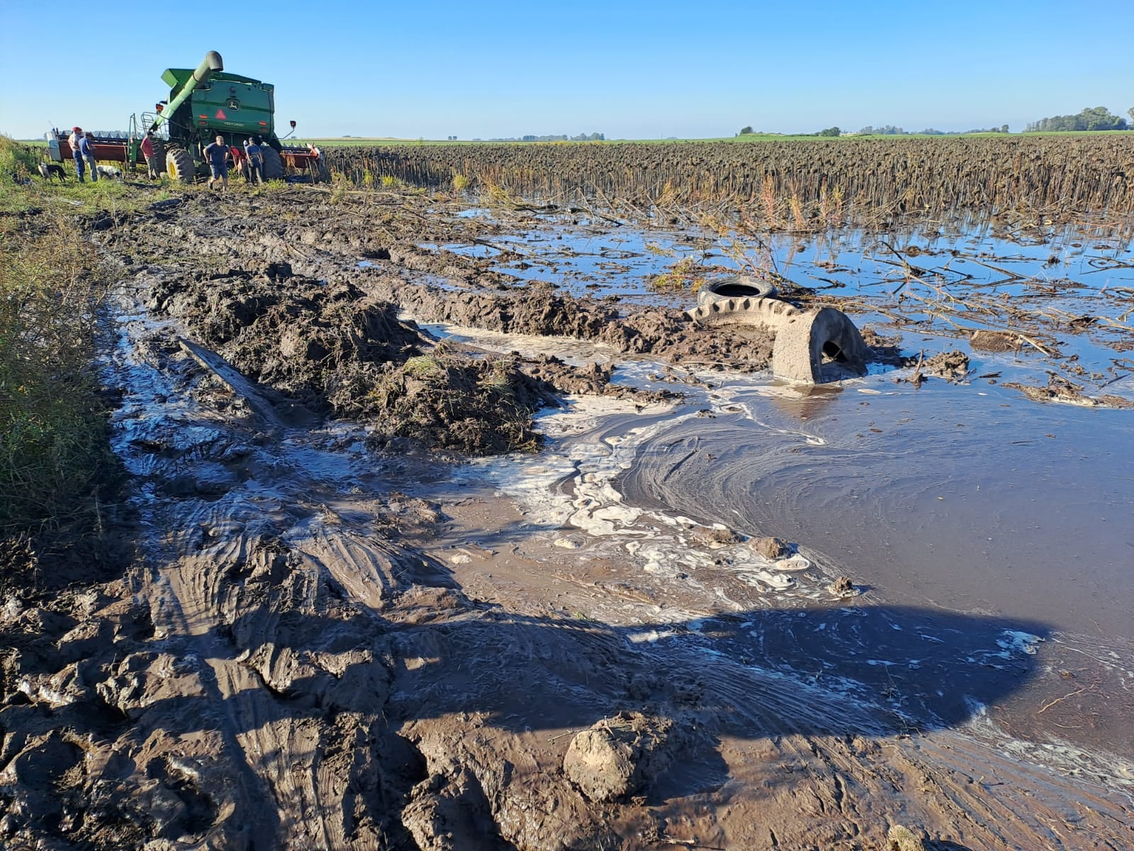 Los excesos de lluvias llevaron a los caminos a estar en una situación deplorable