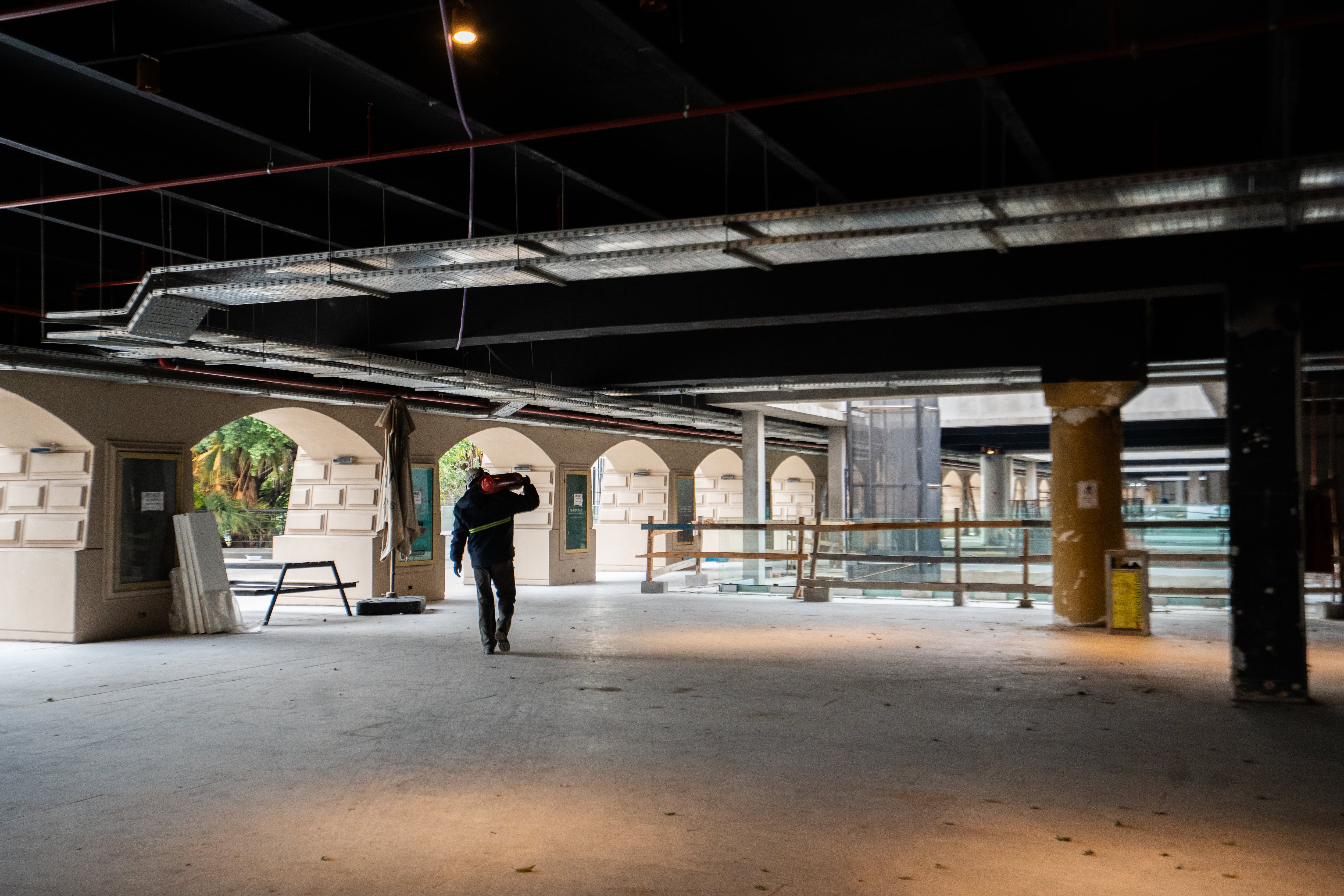 Donde estaba el Buenos Aires Design: comienza a asomarse el nuevo shopping de Recoleta.