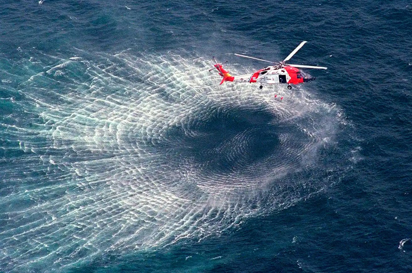 La búsqueda de John Kennedy Jr. y las hermanas Bessette se extendió durante cinco días y movilizó aviones, barcos y equipos especializados
