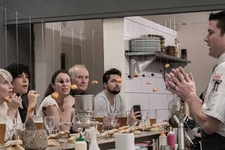 De EEUU a San Telmo. Cruzó 13 fronteras en auto y lo cuenta en su restaurante