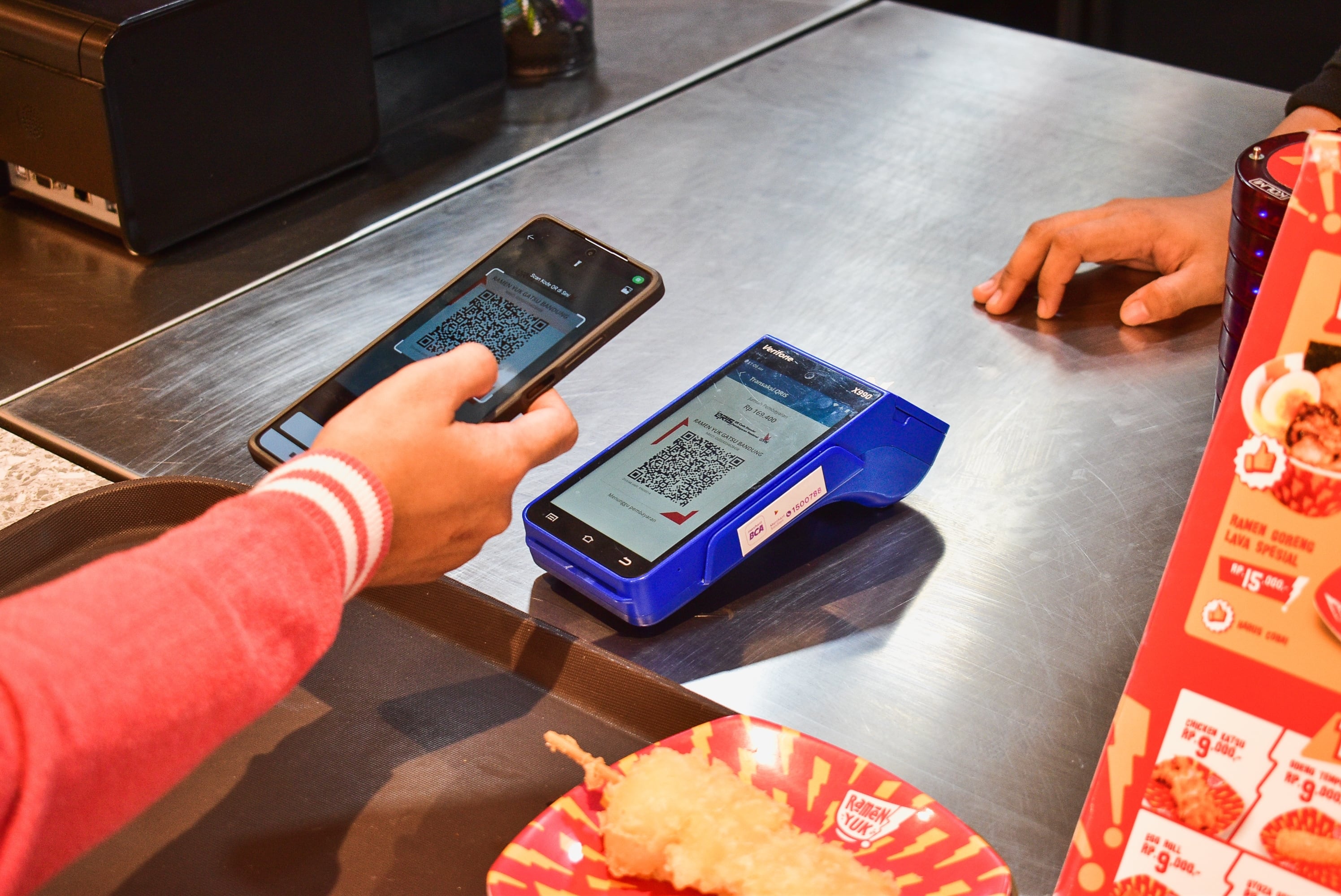 Guerra por los salarios: la respuesta de las fintechs al reclamo de los bancos por el cobro de sueldos en billeteras virtuales