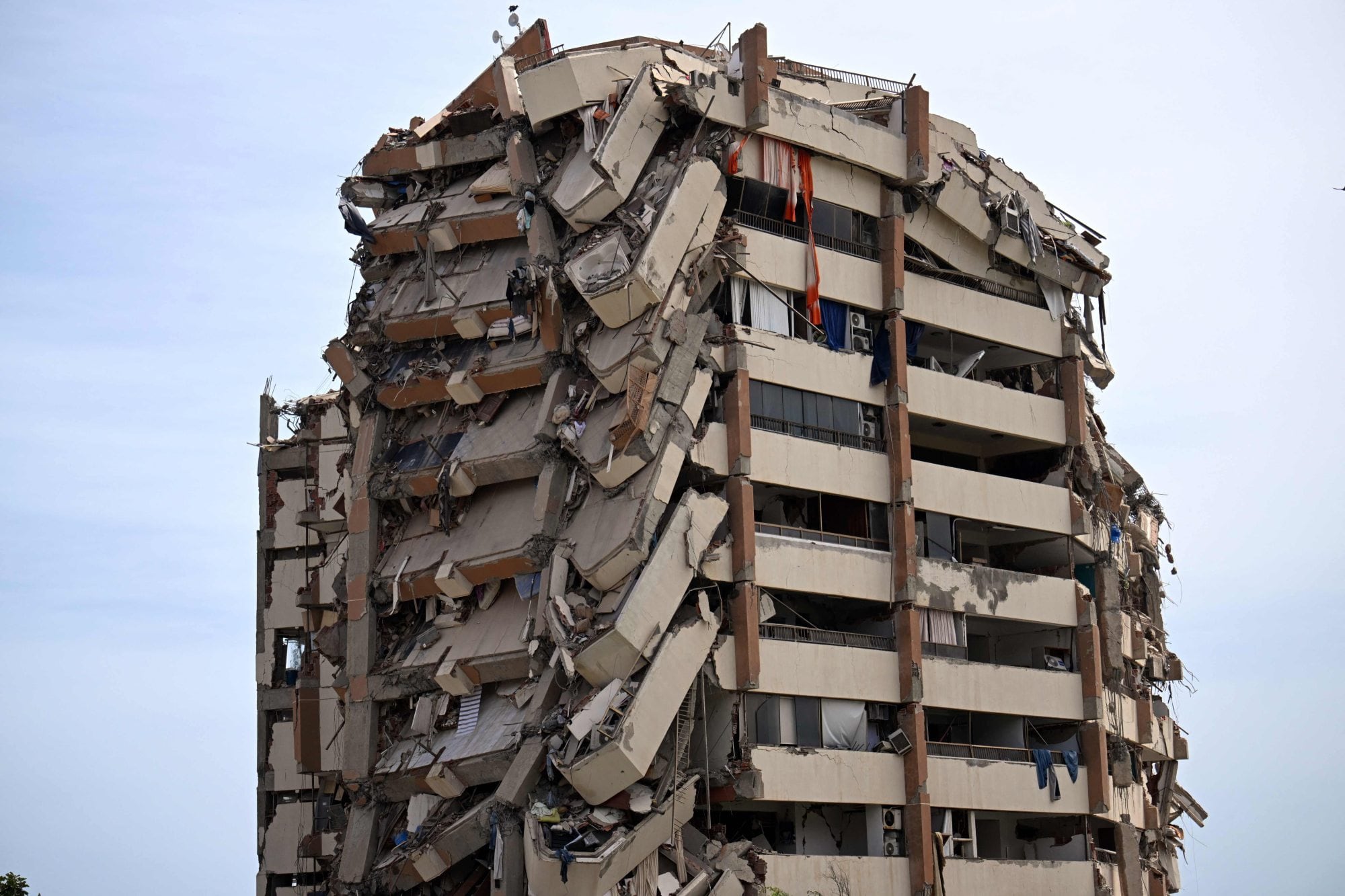 De denunciar opositores a buscar desaparecidos tras los terremotos: el inesperado giro en el uso de una polémica aplicación móvil