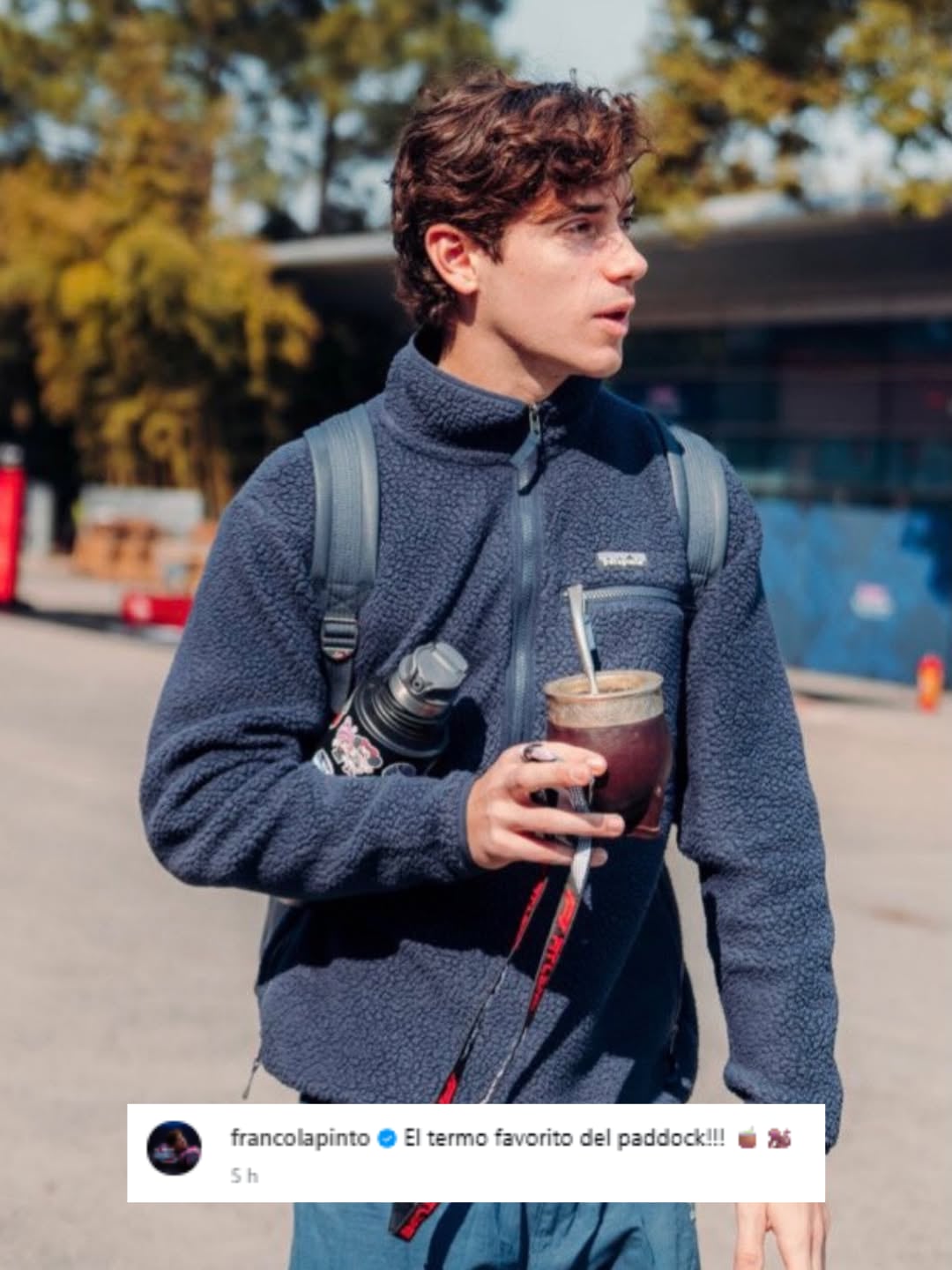 Franco Colapinto llegó con su termo y su mate al Gran Premio de Chin (Foto: Instagram @francolapinto)