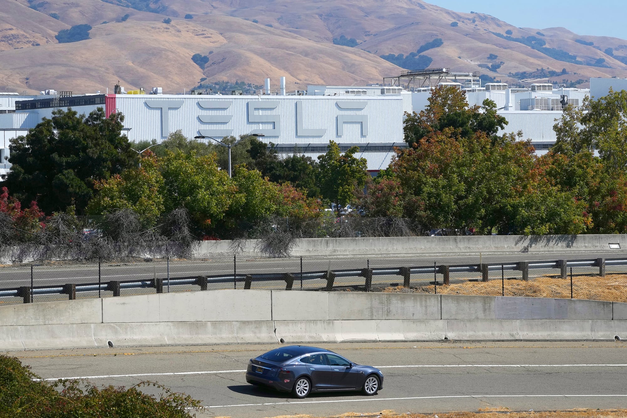 Tesla enfrenta un escenario adverso tras la decisión, que debilita su posición en uno de los mercados más importantes de Estados Unidos